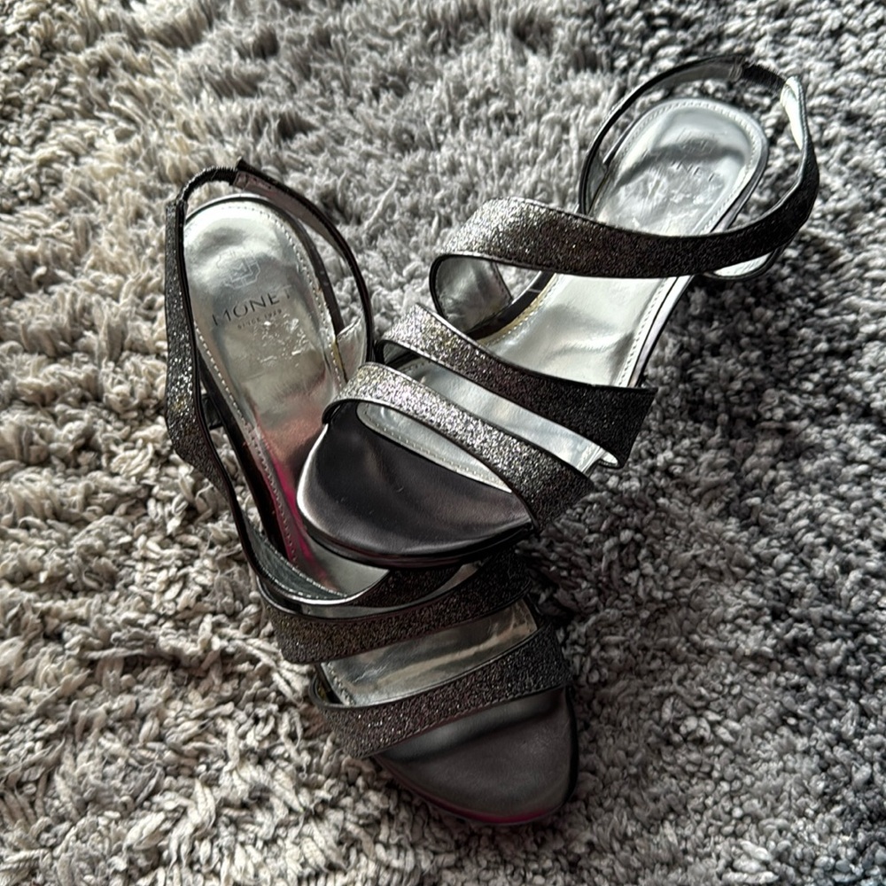 Monet holiday heels